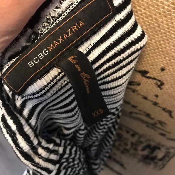 Bcbg striped tunic 🖤 - Picture 4 of 5